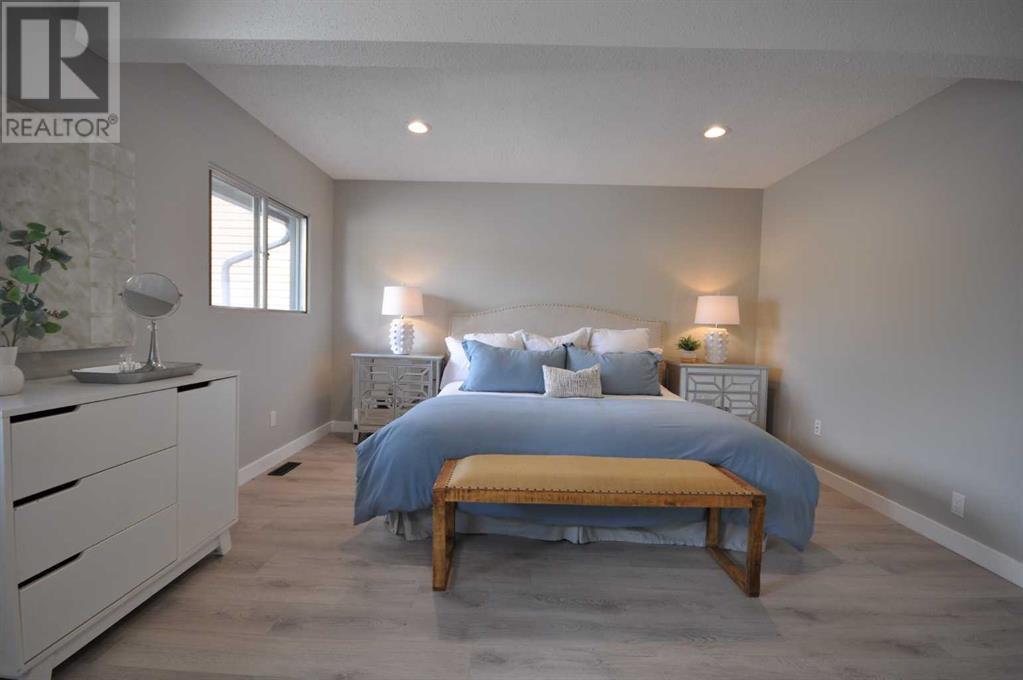 Single Family House for Sale in  Brooklyn Crescent NW Brentwood Calgary 