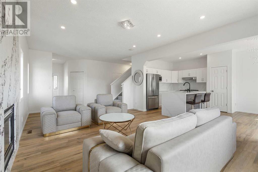 Single Family House for Sale in  Evansbrooke Park NW Evanston Calgary 