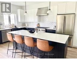 114 Black Willow Crescent, Blue Mountains, ON L9Y5L8 Photo 9