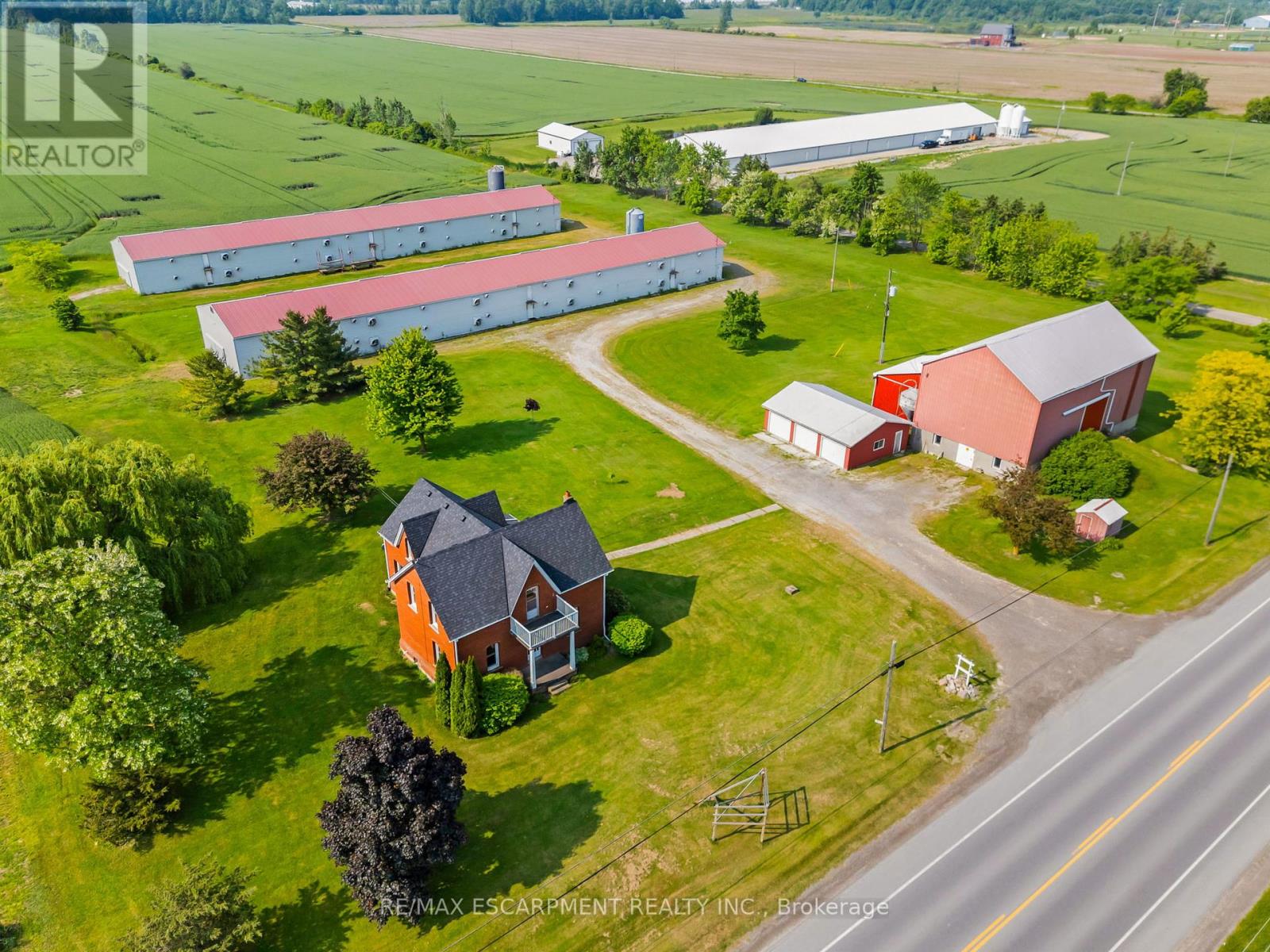 Photo 2 of 4932 Fly Road, Lincoln ON