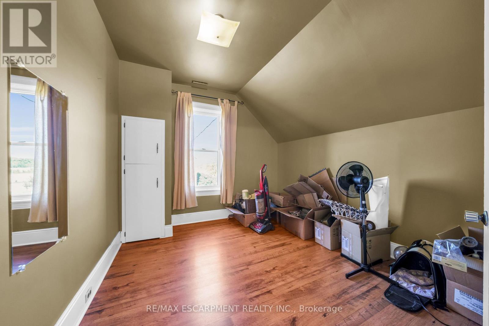 Photo 23 of 4932 Fly Road, Lincoln ON