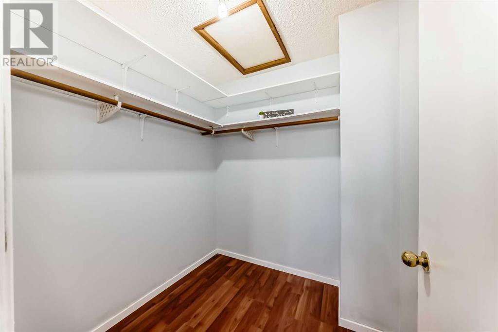 Single Family House for Sale in  Shawinigan Drive SW Shawnessy Calgary 