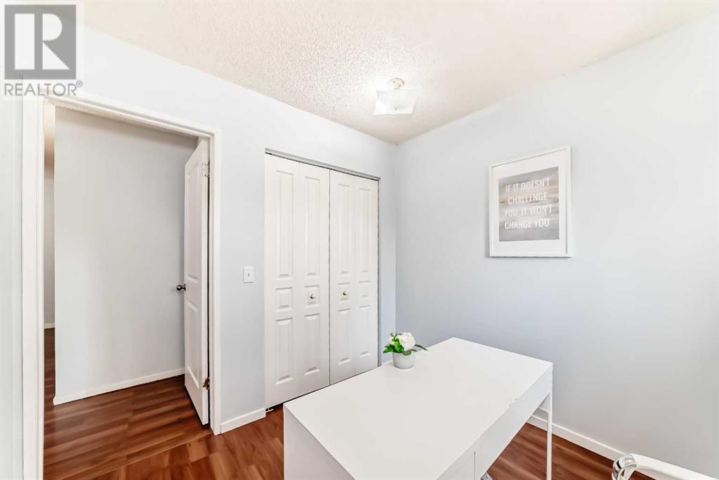 Single Family House for Sale in  Shawinigan Drive SW Shawnessy Calgary 