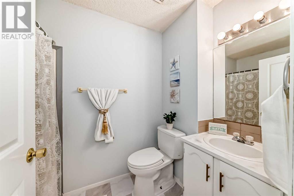 Single Family House for Sale in  Shawinigan Drive SW Shawnessy Calgary 