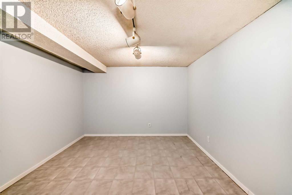 Single Family House for Sale in  Shawinigan Drive SW Shawnessy Calgary 