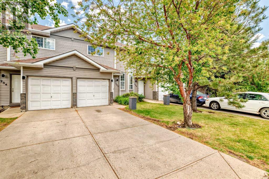 252 Shawinigan Drive SW, Calgary, Alberta