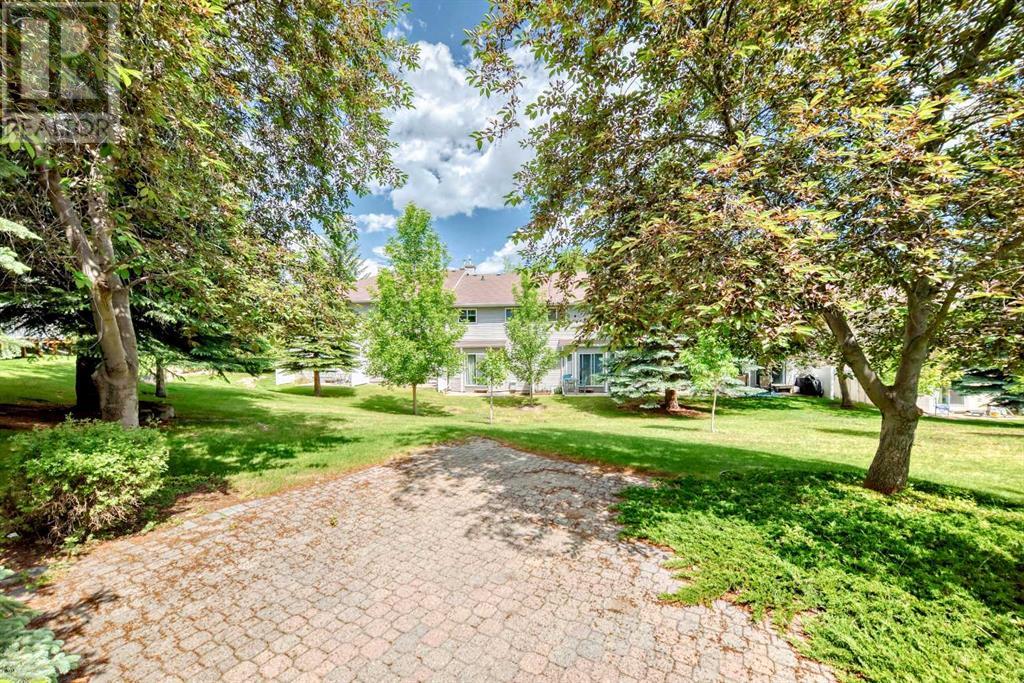 Single Family House for Sale in  Shawinigan Drive SW Shawnessy Calgary 