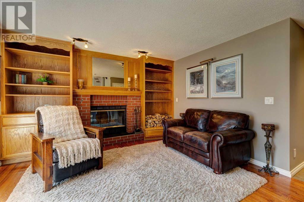Single Family House 4 Level for Sale in  Macewan Ridge Close NW MacEwan Glen Calgary 