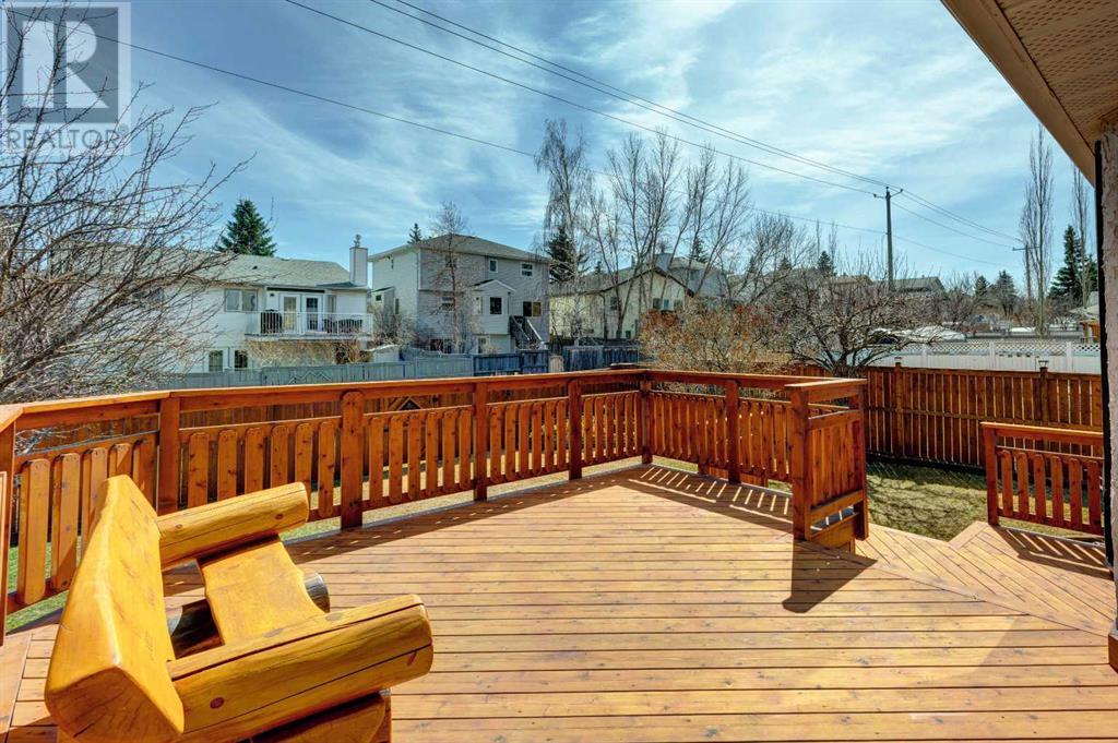 Single Family House 4 Level for Sale in  Macewan Ridge Close NW MacEwan Glen Calgary 