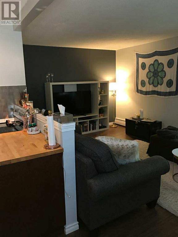 Single Family House for Sale in    Street SW Bankview Calgary 