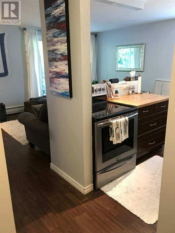 Single Family House for Sale in    Street SW Bankview Calgary 