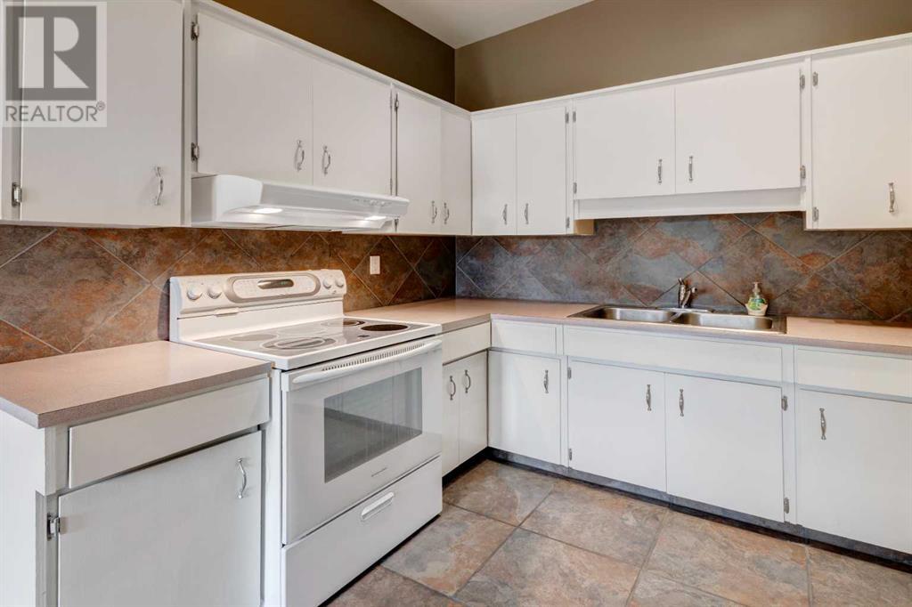 Single Family House Bungalow for Sale in  Harvey Place SW Haysboro Calgary 