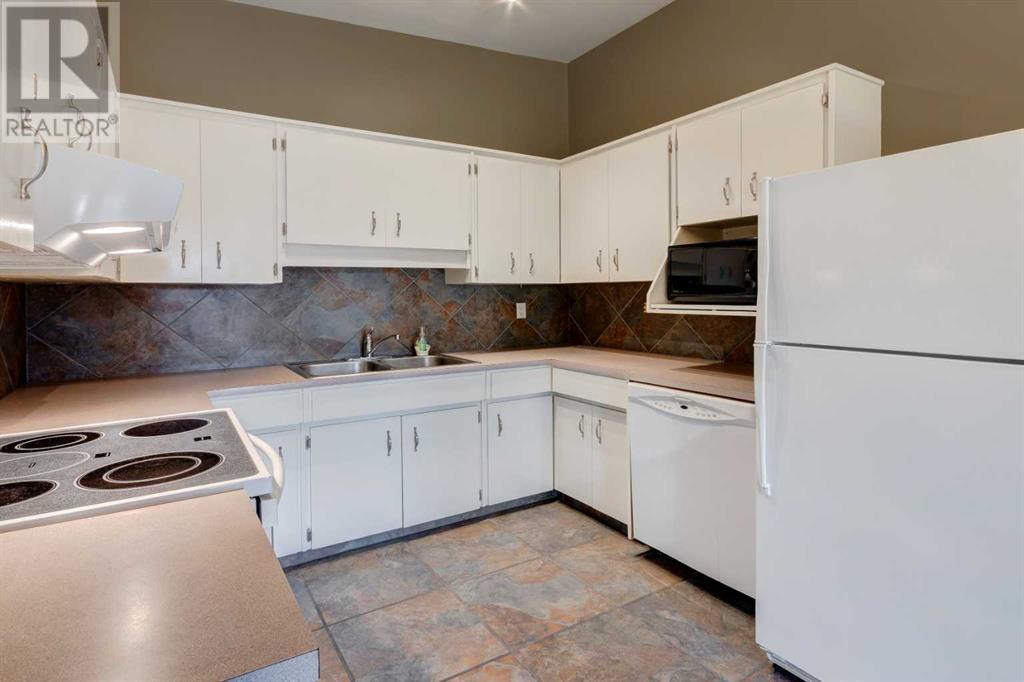 Single Family House Bungalow for Sale in  Harvey Place SW Haysboro Calgary 