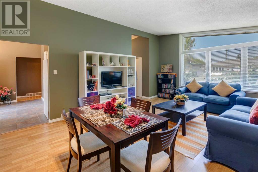 Single Family House Bungalow for Sale in  Harvey Place SW Haysboro Calgary 