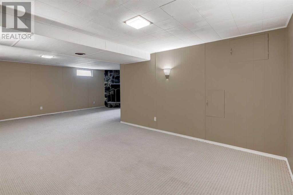 Single Family House Bungalow for Sale in  Harvey Place SW Haysboro Calgary 