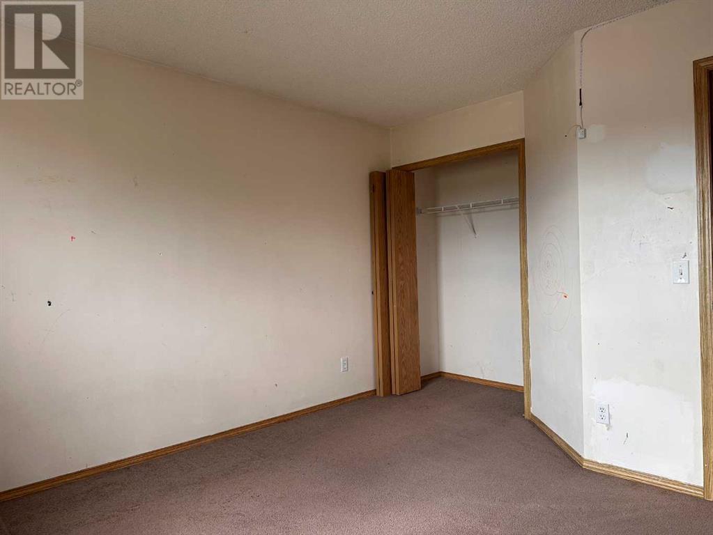 Single Family House for Sale in  Country Hills Place NW Country Hills Calgary 