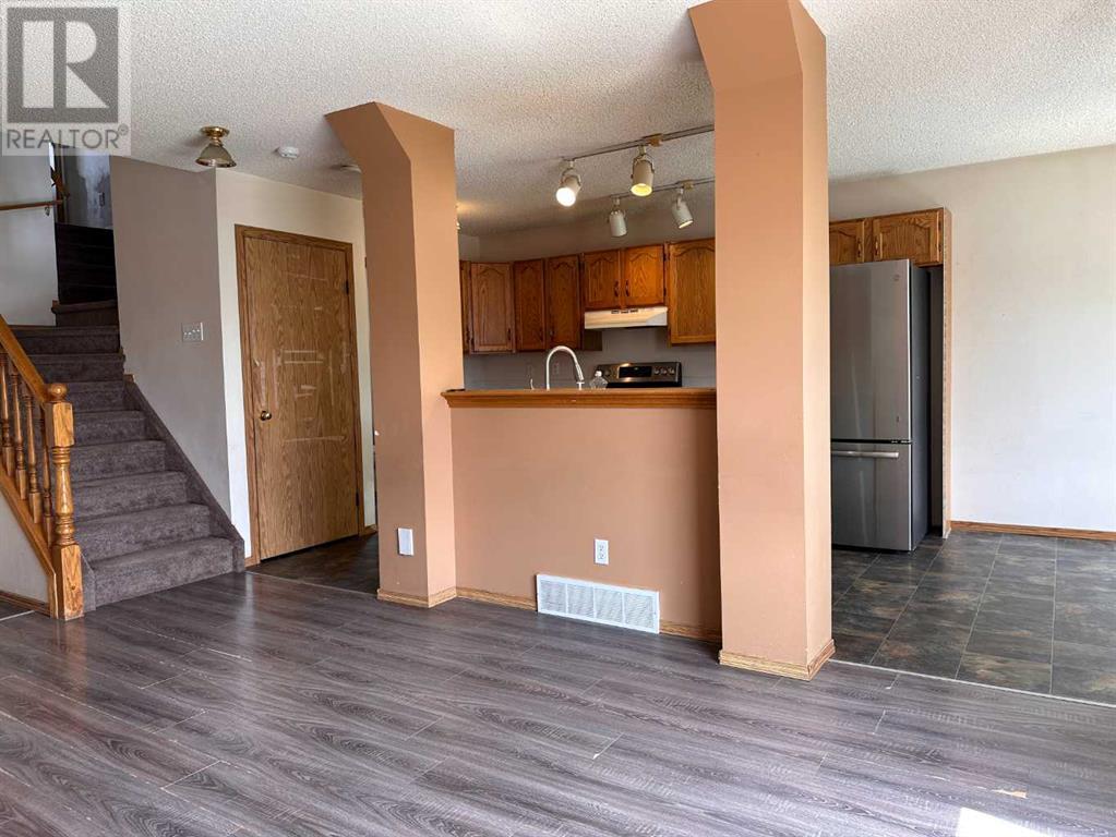 Single Family House for Sale in  Country Hills Place NW Country Hills Calgary 