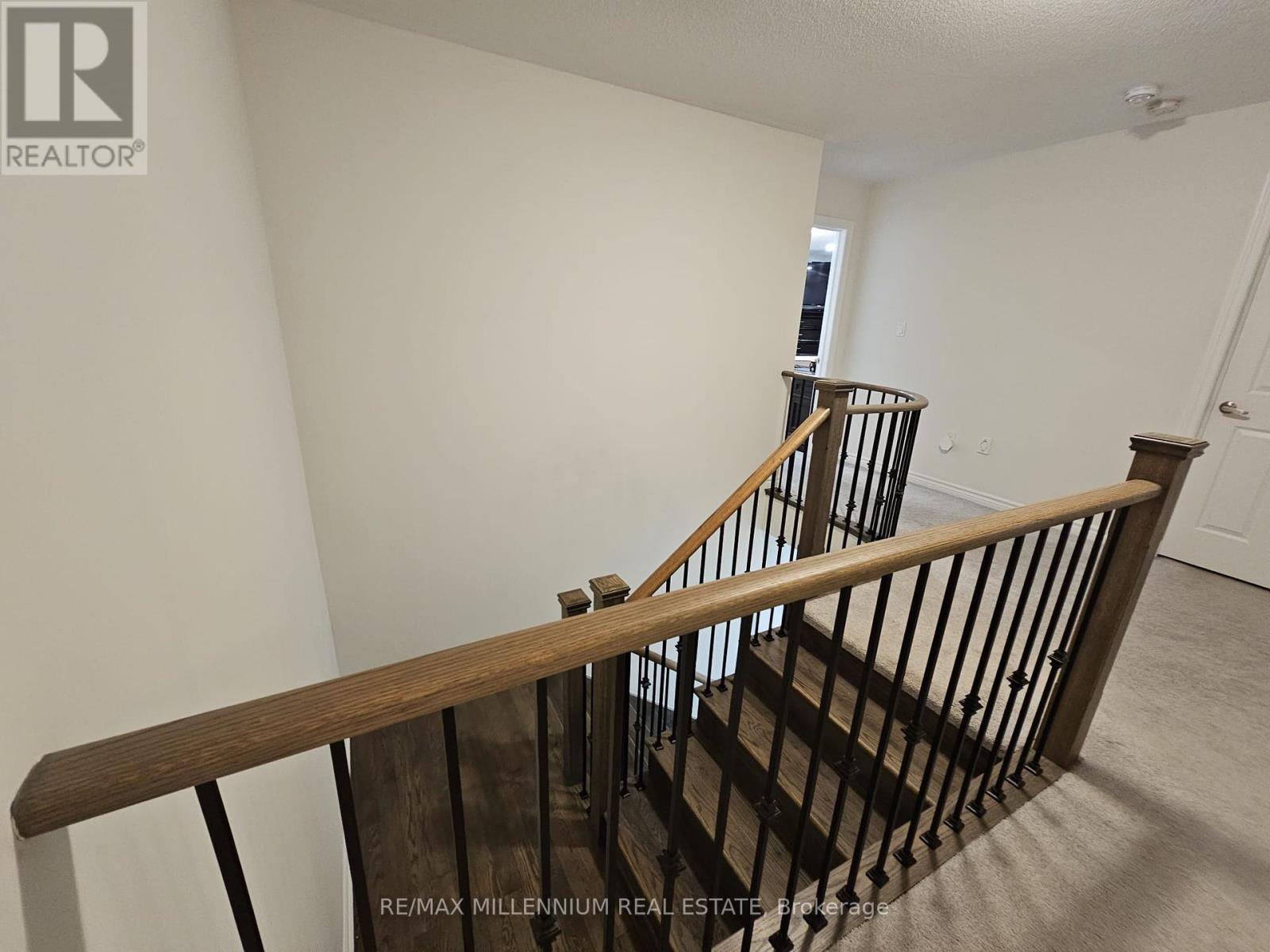 Photo 29 of 139 Crombie Street, Clarington ON