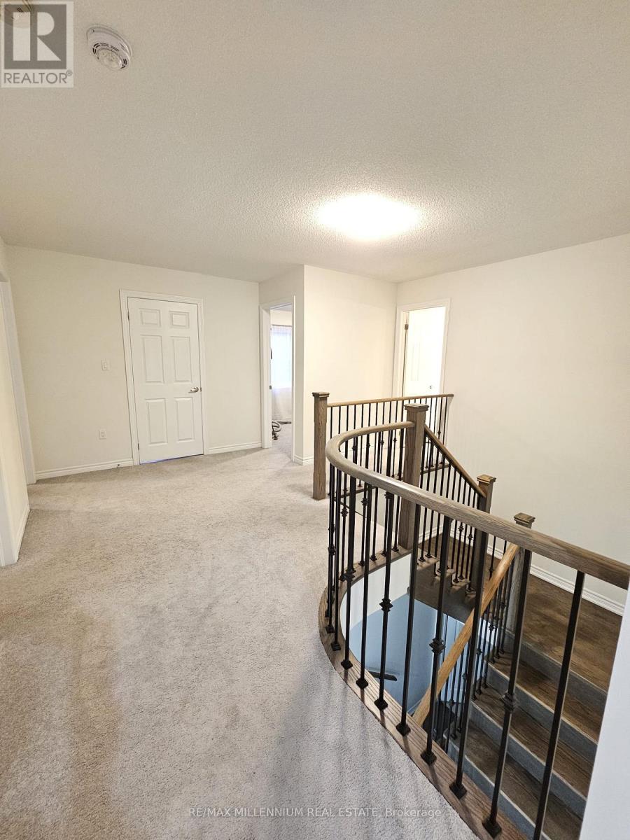 Photo 27 of 139 Crombie Street, Clarington ON