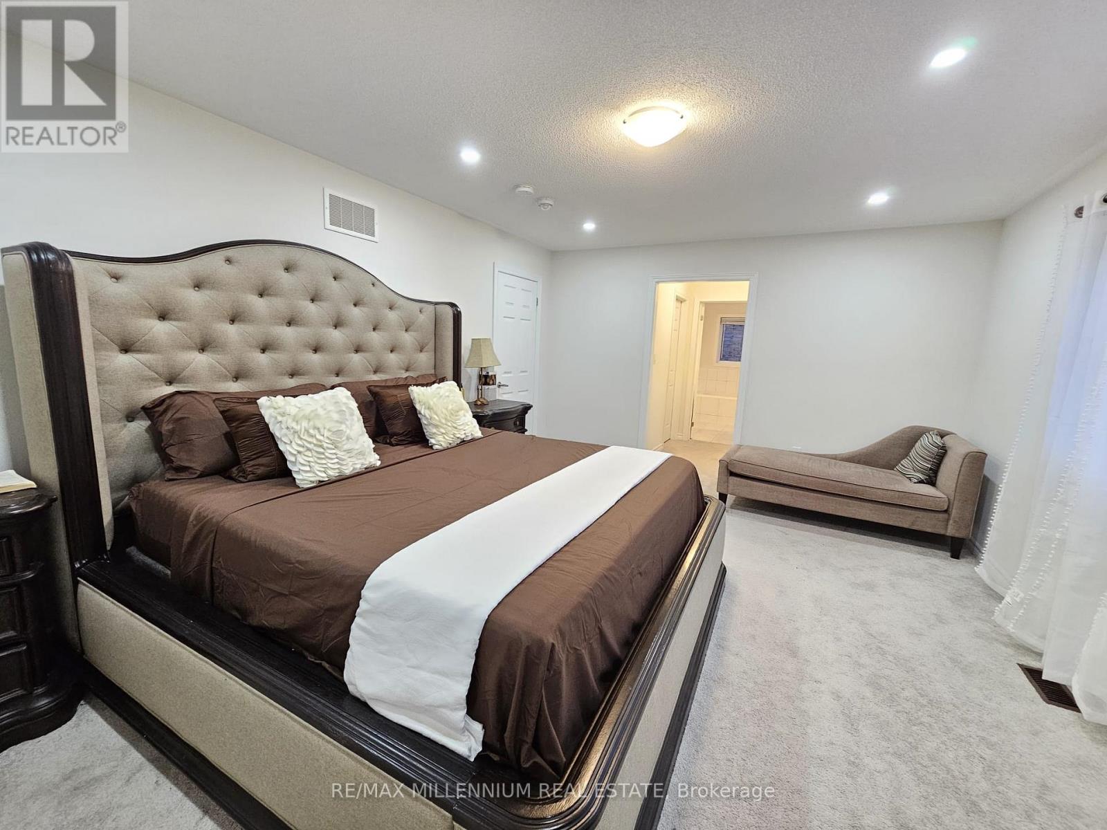Photo 8 of 139 Crombie Street, Clarington ON