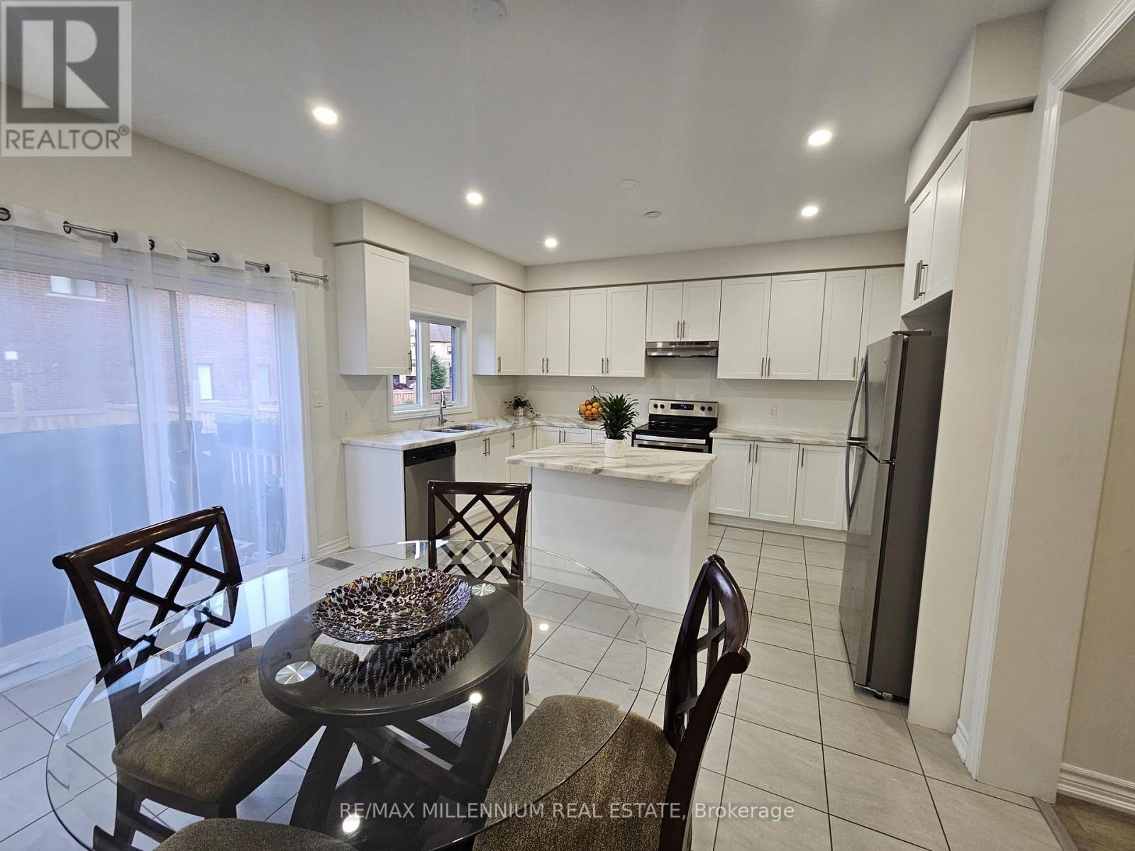 Photo 2 of 139 Crombie Street, Clarington ON
