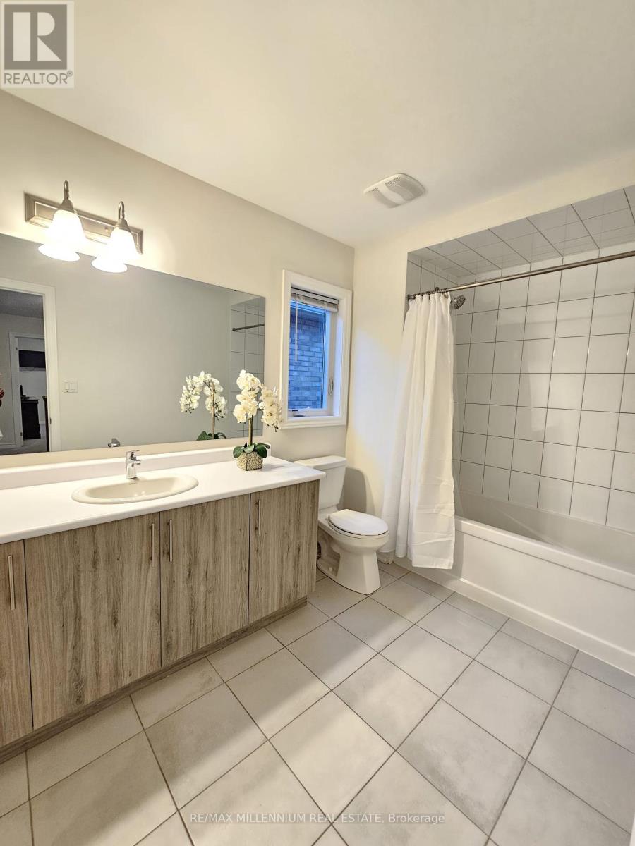 Photo 34 of 139 Crombie Street, Clarington ON