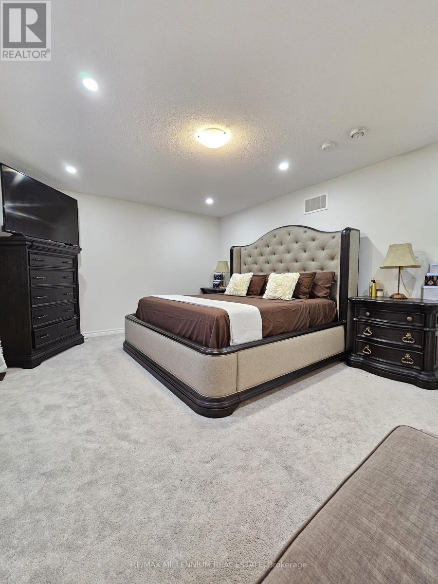 Photo 10 of 139 Crombie Street, Clarington ON