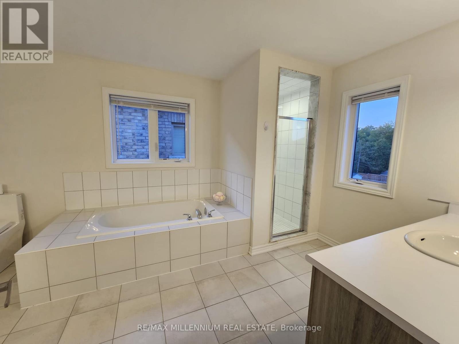 Photo 38 of 139 Crombie Street, Clarington ON