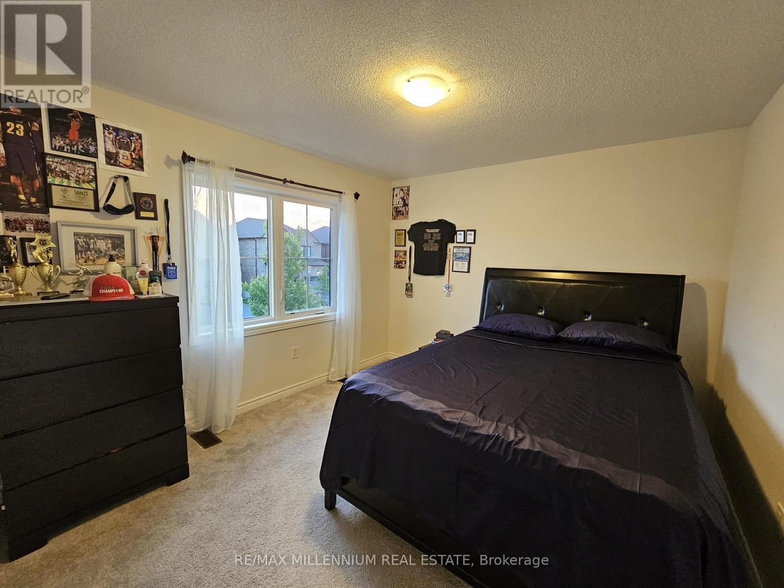 Photo 35 of 139 Crombie Street, Clarington ON