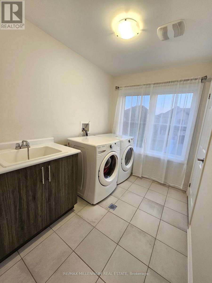 Photo 32 of 139 Crombie Street, Clarington ON