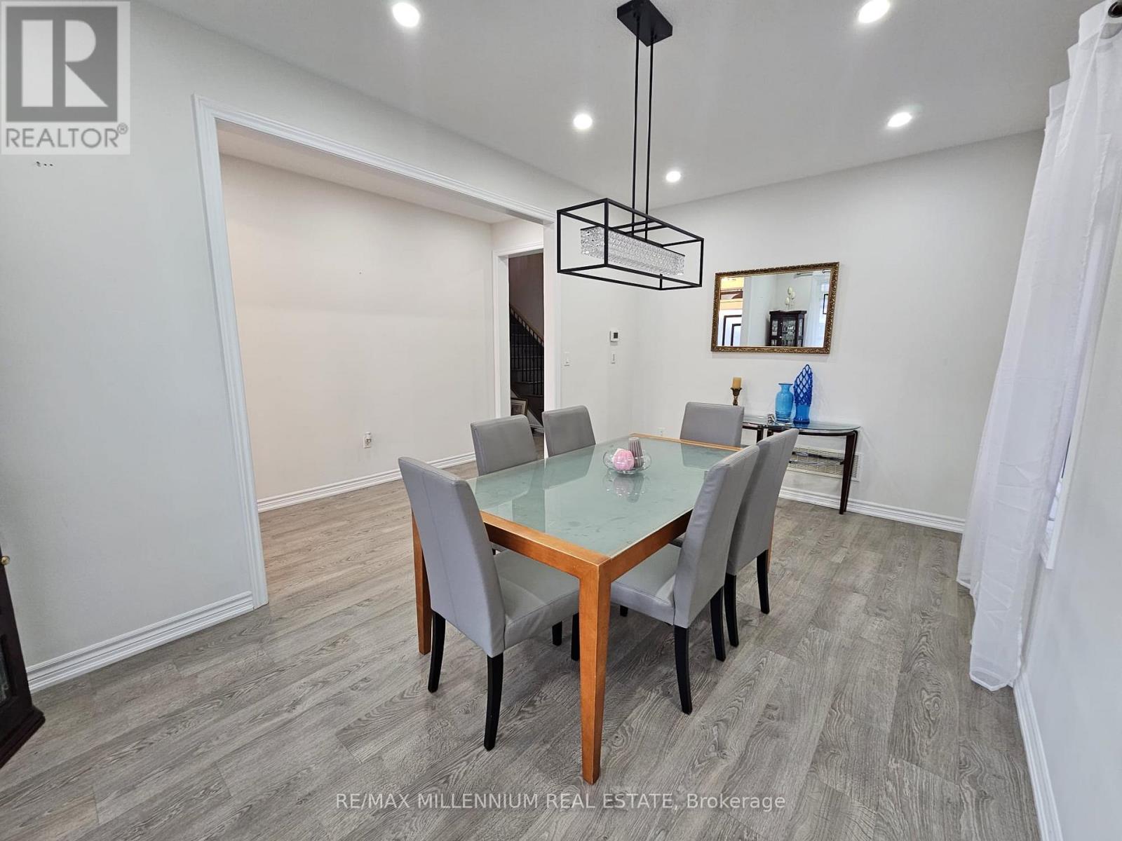Photo 16 of 139 Crombie Street, Clarington ON