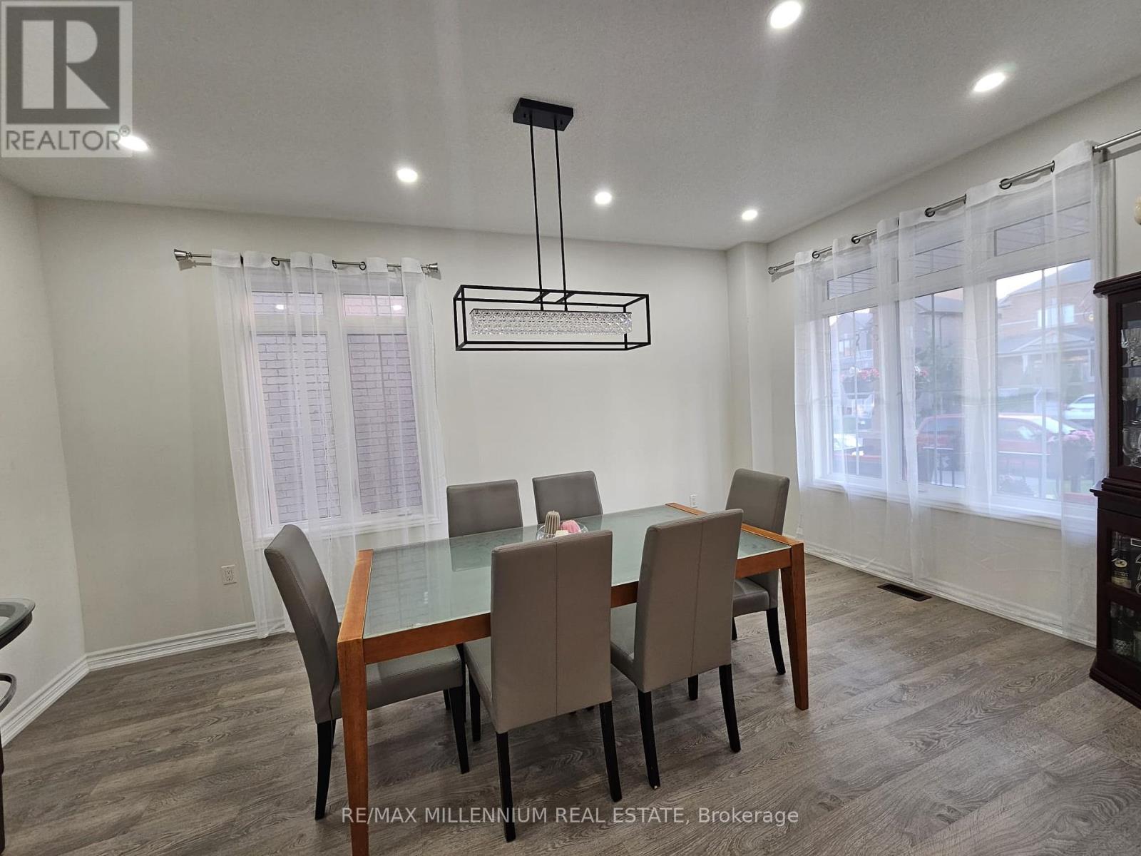 Photo 7 of 139 Crombie Street, Clarington ON