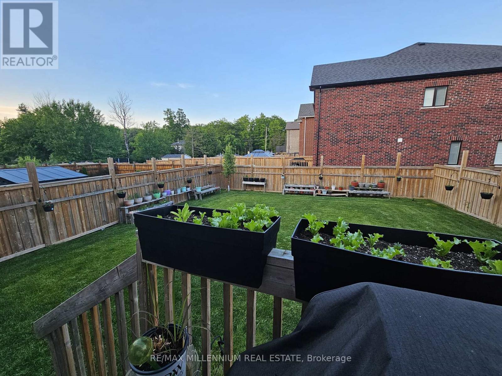Photo 19 of 139 Crombie Street, Clarington ON