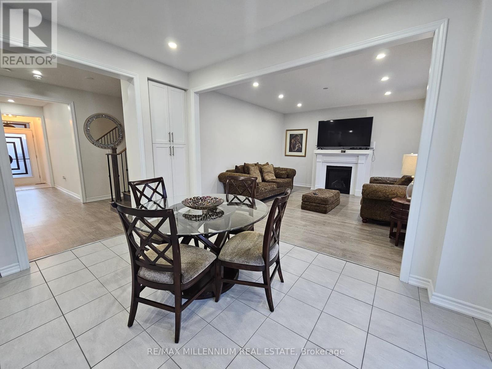 Photo 37 of 139 Crombie Street, Clarington ON