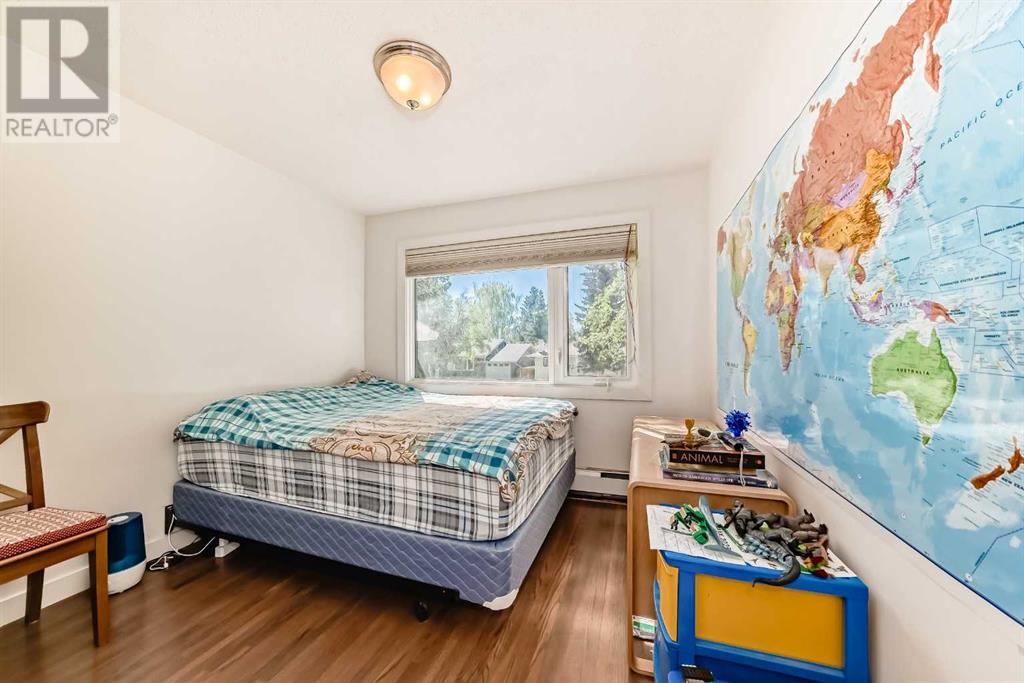 Single Family House 4 Level for Sale in  Hooke Road SW Haysboro Calgary 