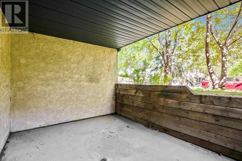 Single Family House for Sale in   Dover Point SE Dover Calgary 