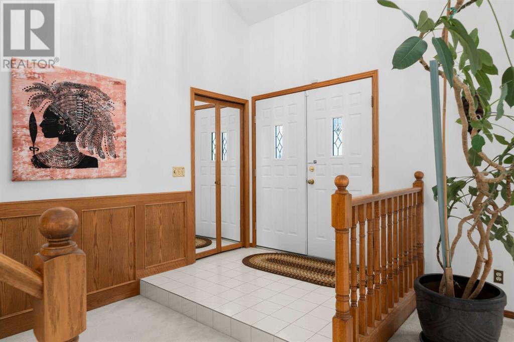 Single Family House for Sale in  Woodbriar Place SW Woodbine Calgary 