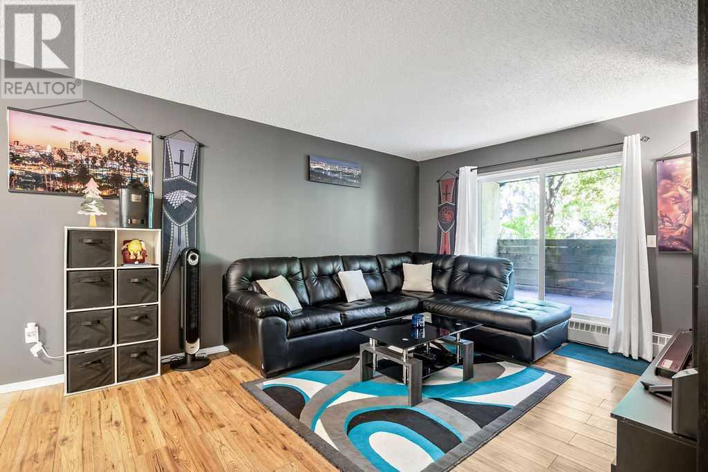 Single Family House for Sale in   Dover Point SE Dover Calgary 