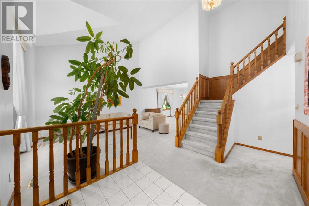 Single Family House for Sale in  Woodbriar Place SW Woodbine Calgary 