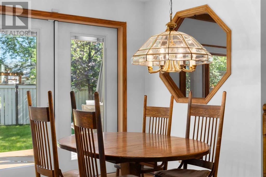 Single Family House for Sale in  Woodbriar Place SW Woodbine Calgary 