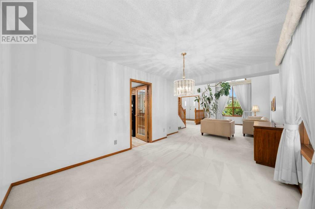 Single Family House for Sale in  Woodbriar Place SW Woodbine Calgary 