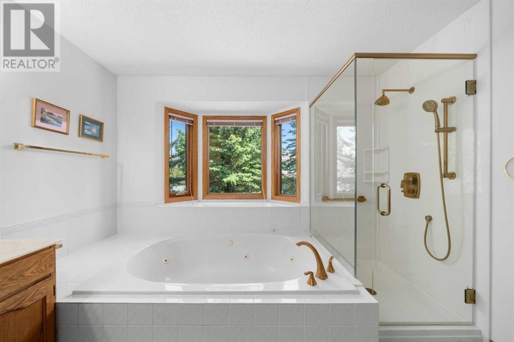 Single Family House for Sale in  Woodbriar Place SW Woodbine Calgary 