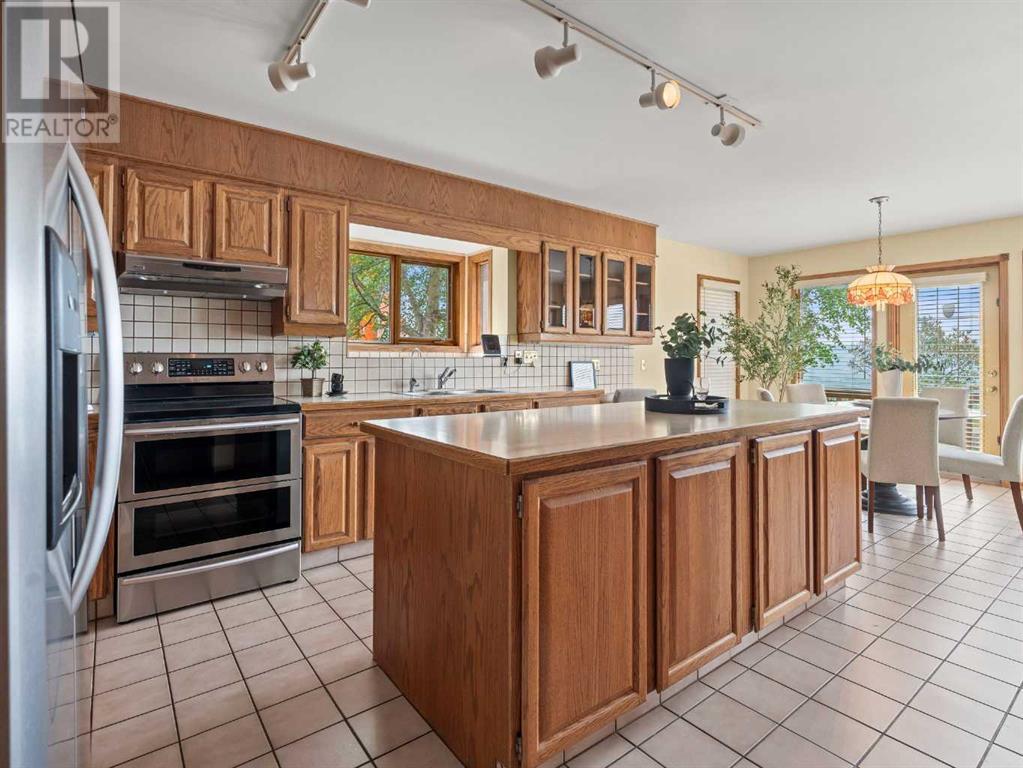 Single Family House for Sale in  Woodhaven Crescent SW Woodbine Calgary 
