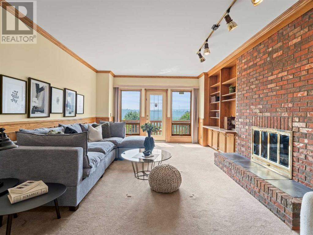 Single Family House for Sale in  Woodhaven Crescent SW Woodbine Calgary 
