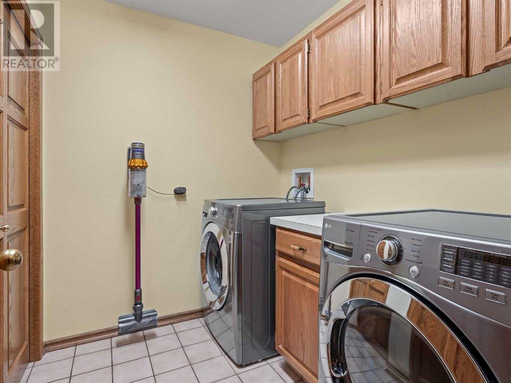 Single Family House for Sale in  Woodhaven Crescent SW Woodbine Calgary 