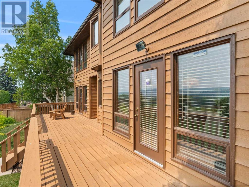Single Family House for Sale in  Woodhaven Crescent SW Woodbine Calgary 
