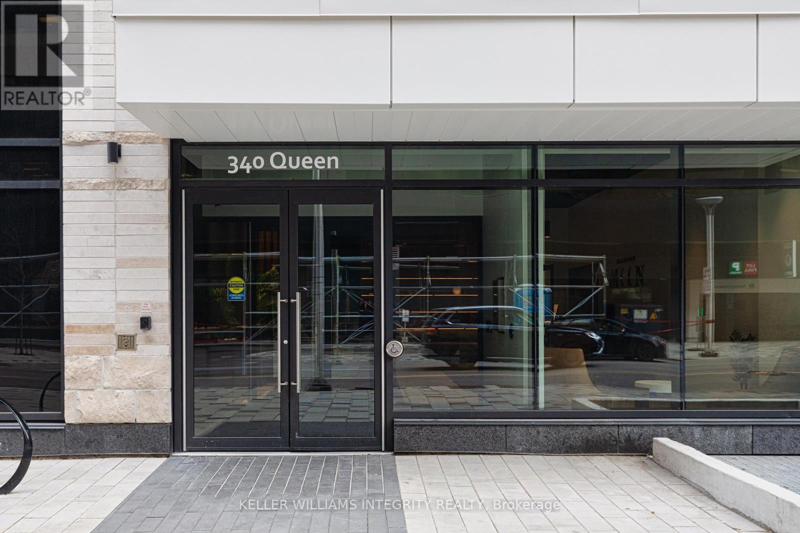 Secure entrance from Queen street