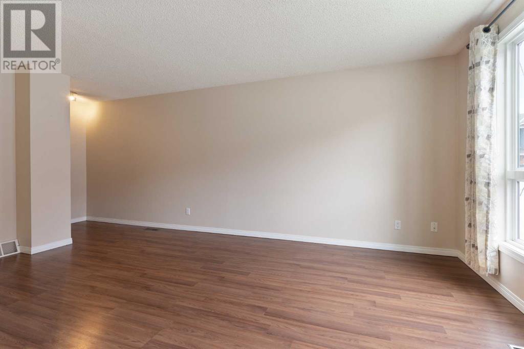 Single Family House for Sale in   Hubalta Road SE Dover Calgary 