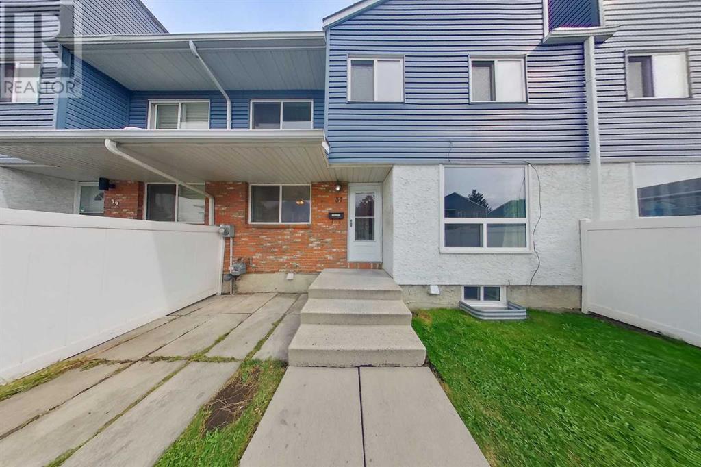 Single Family House for Sale in   Hubalta Road SE Dover Calgary 