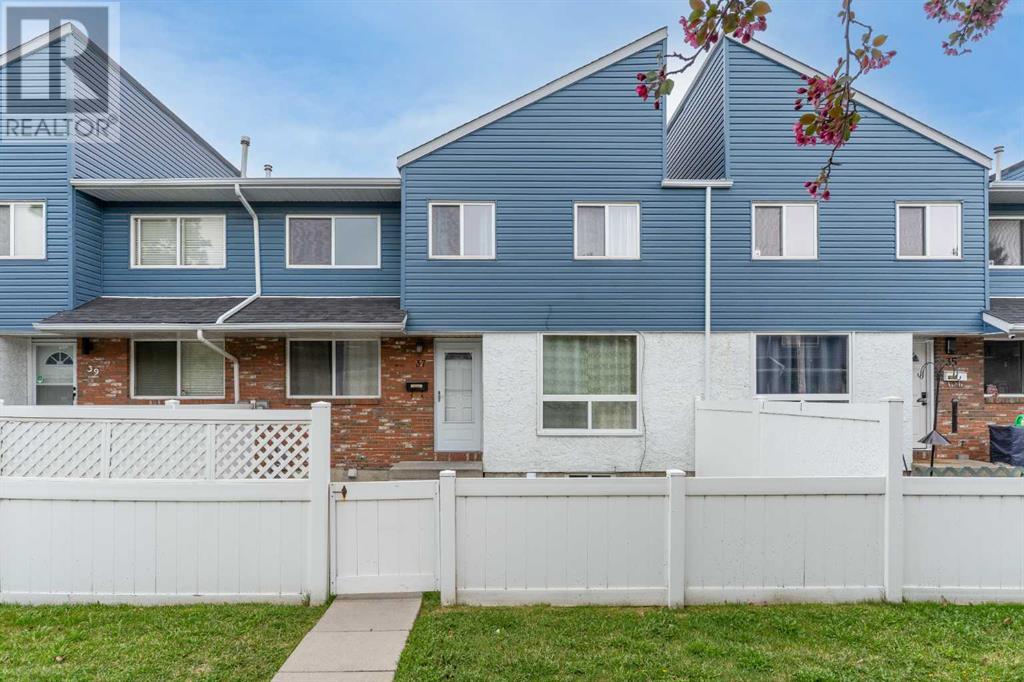Single Family House for Sale in   Hubalta Road SE Dover Calgary 